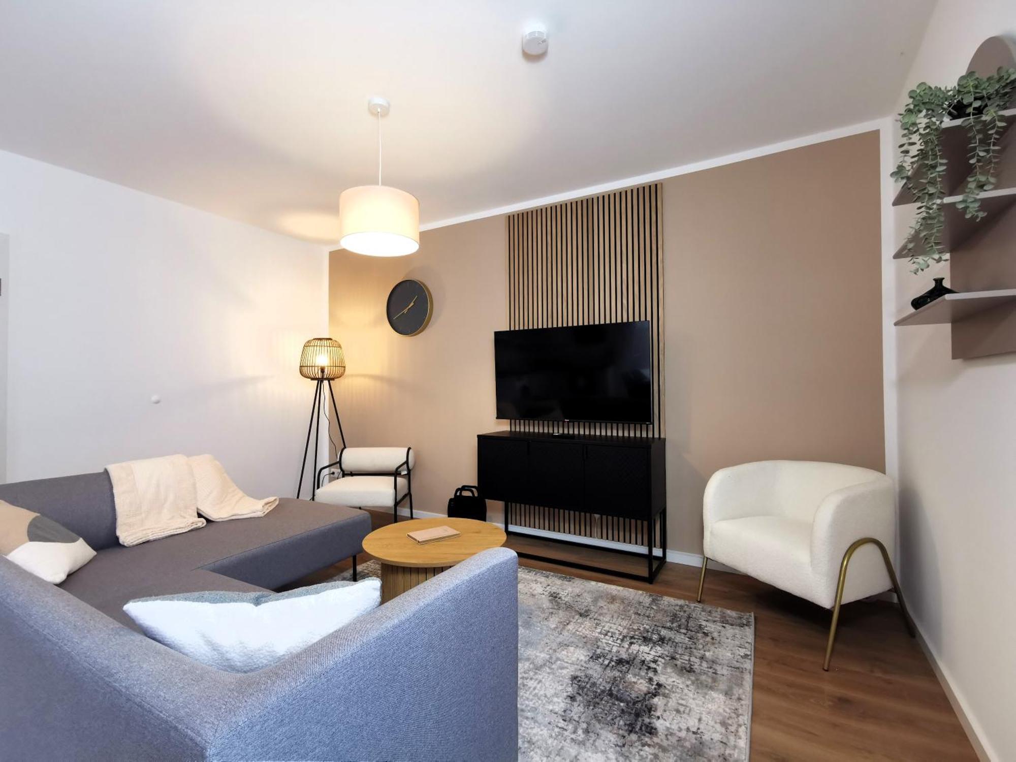 Bohnapartments Haus Zocheblick - 2 Kostenlose Parkplaetze - Sehr Ruhig - 4 Schlafzimmer - Neubau - Vollausstattung - Wlan Hoppegarten Buitenkant foto
