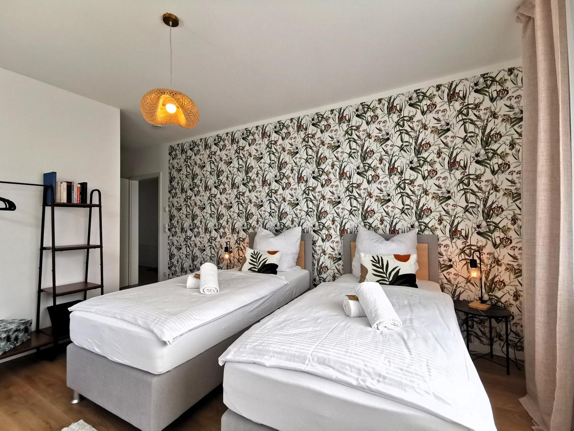 Bohnapartments Haus Zocheblick - 2 Kostenlose Parkplaetze - Sehr Ruhig - 4 Schlafzimmer - Neubau - Vollausstattung - Wlan Hoppegarten Buitenkant foto