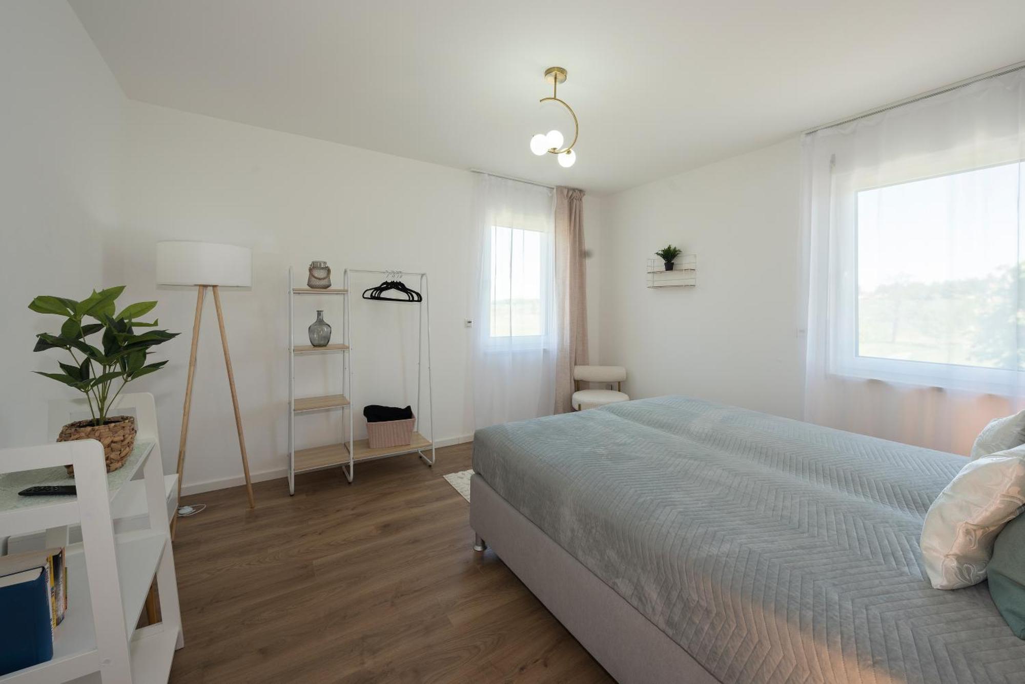 Bohnapartments Haus Zocheblick - 2 Kostenlose Parkplaetze - Sehr Ruhig - 4 Schlafzimmer - Neubau - Vollausstattung - Wlan Hoppegarten Buitenkant foto