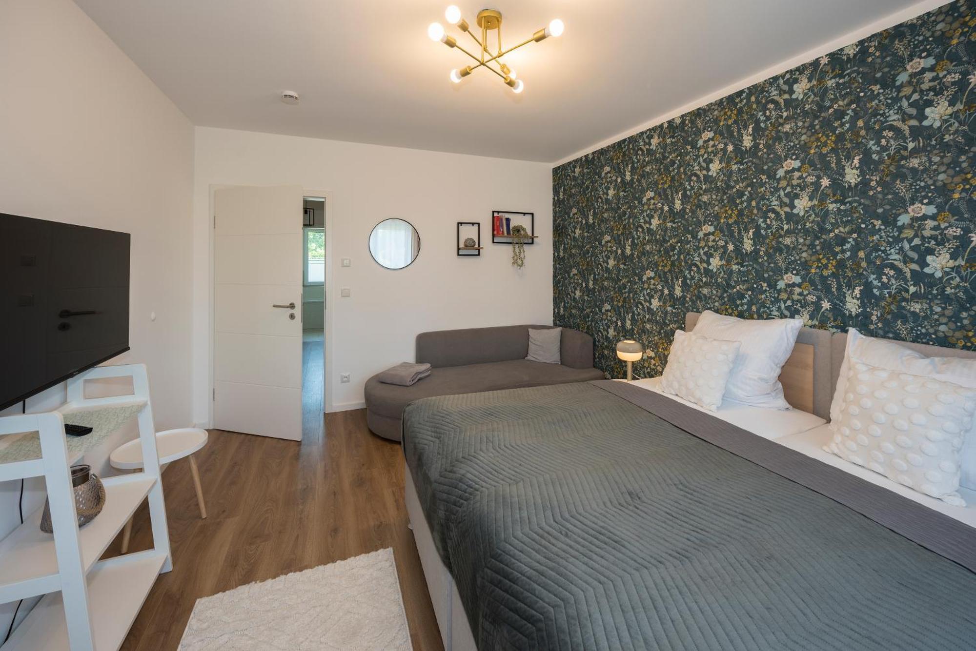 Bohnapartments Haus Zocheblick - 2 Kostenlose Parkplaetze - Sehr Ruhig - 4 Schlafzimmer - Neubau - Vollausstattung - Wlan Hoppegarten Buitenkant foto