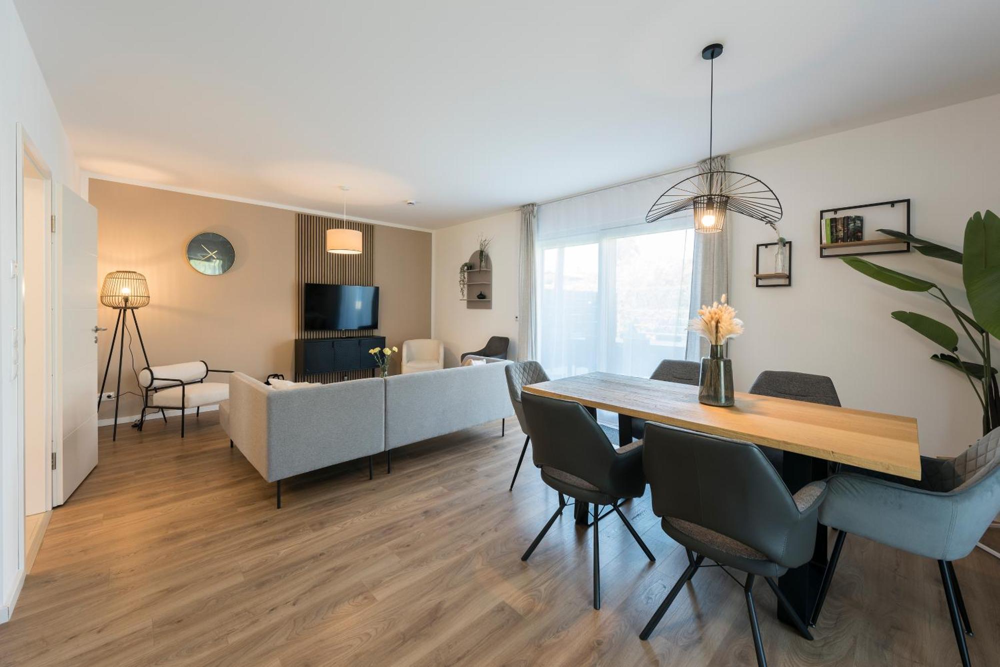 Bohnapartments Haus Zocheblick - 2 Kostenlose Parkplaetze - Sehr Ruhig - 4 Schlafzimmer - Neubau - Vollausstattung - Wlan Hoppegarten Buitenkant foto